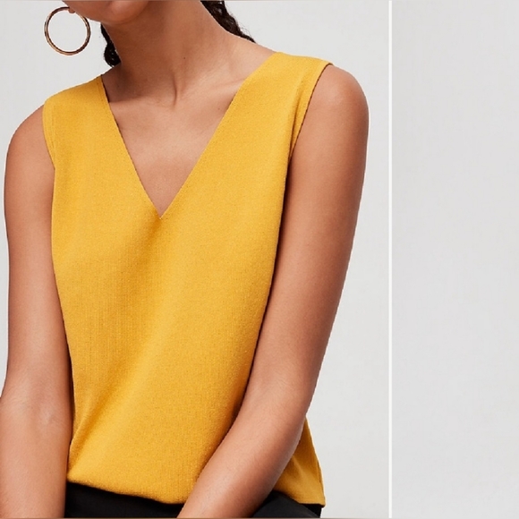 Aritzia Babaton Murphy Blouse - Picture 2 of 5